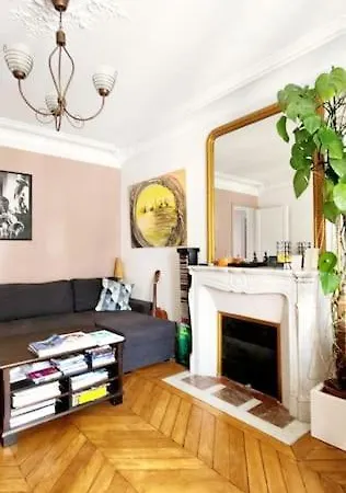 Charming Nest In Paris-pont Cardinet Paris