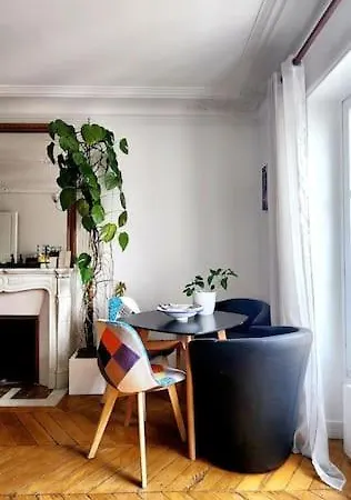 Apartment Charming Nest In Paris-pont Cardinet Paris