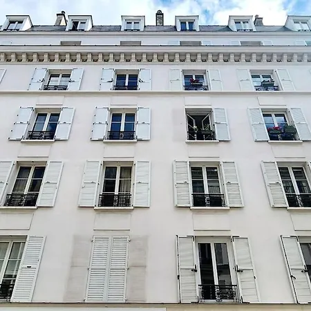Charming Nest In Paris-pont Cardinet Apartment Paris